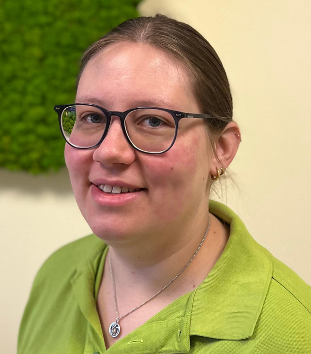Laura Weber - Physiotherapeutin Laura Weber<br />
Physiotherapeutin